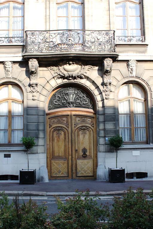 Residence Et Chambres D'Hotes De La Porte D'Arras Дуэ Экстерьер фото